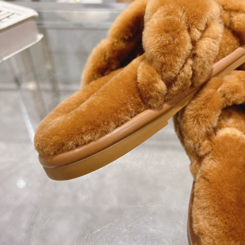 Louis Vuitton Slippers